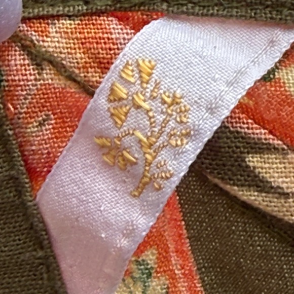 April Cornel Tablecloth EUC - Picture 13 of 15